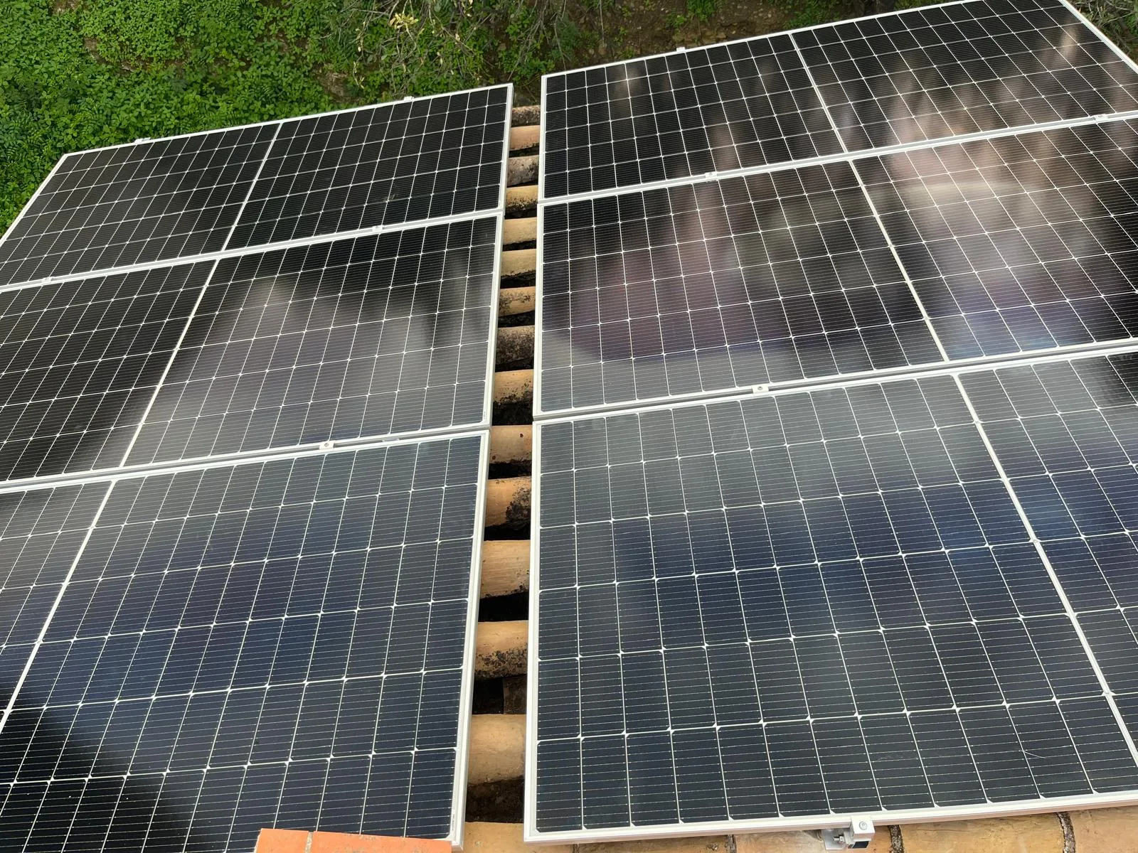 Aerotermia con Placas Solares en Málaga: la Combinación que Elimina el 85% de tu Factura